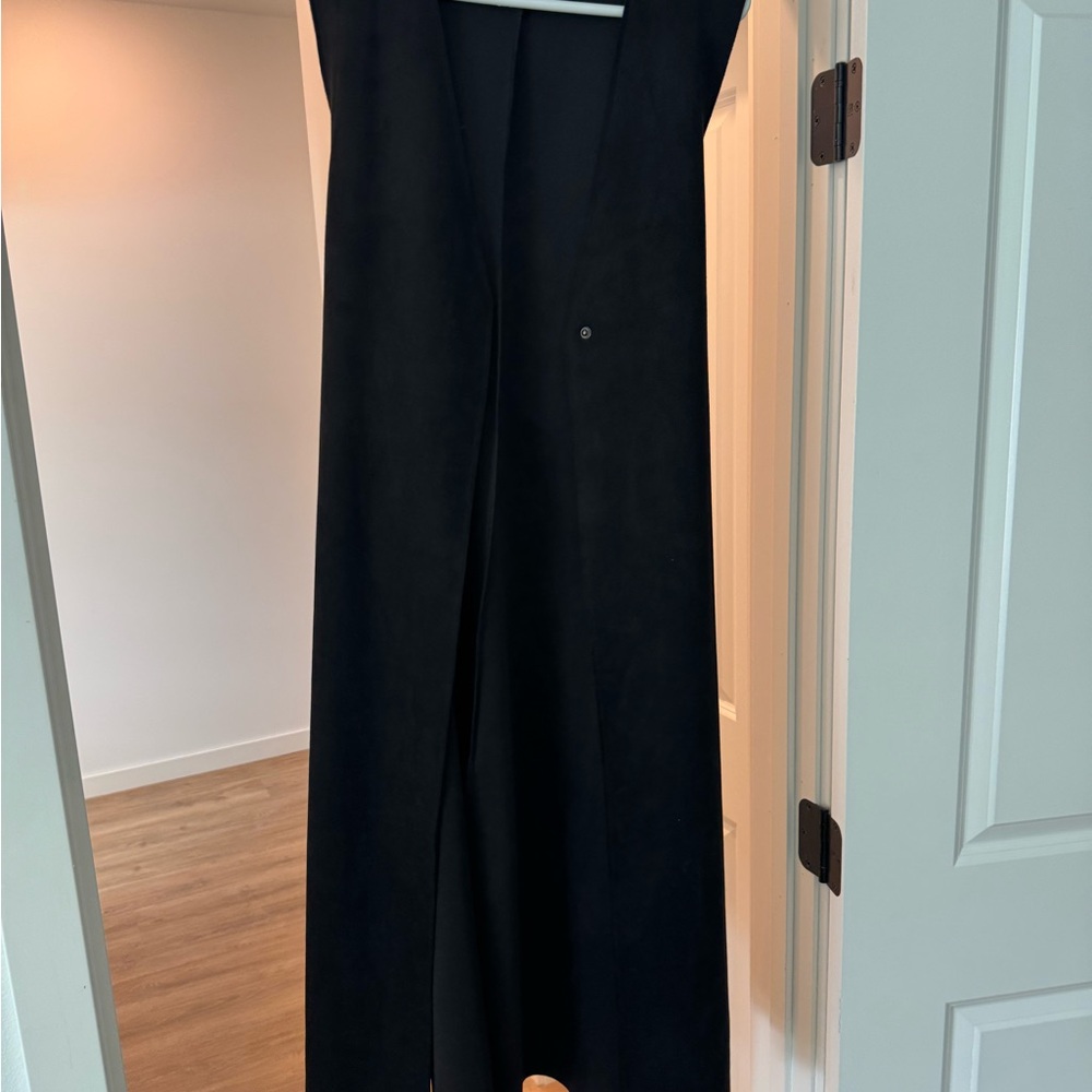 Elegant Black Sleeveless Duster Vest